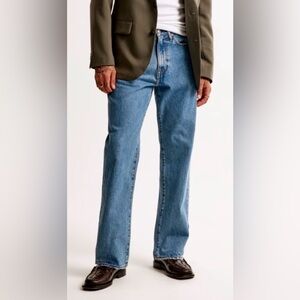 NWT Ahercrombie & Fitch Loose Jean